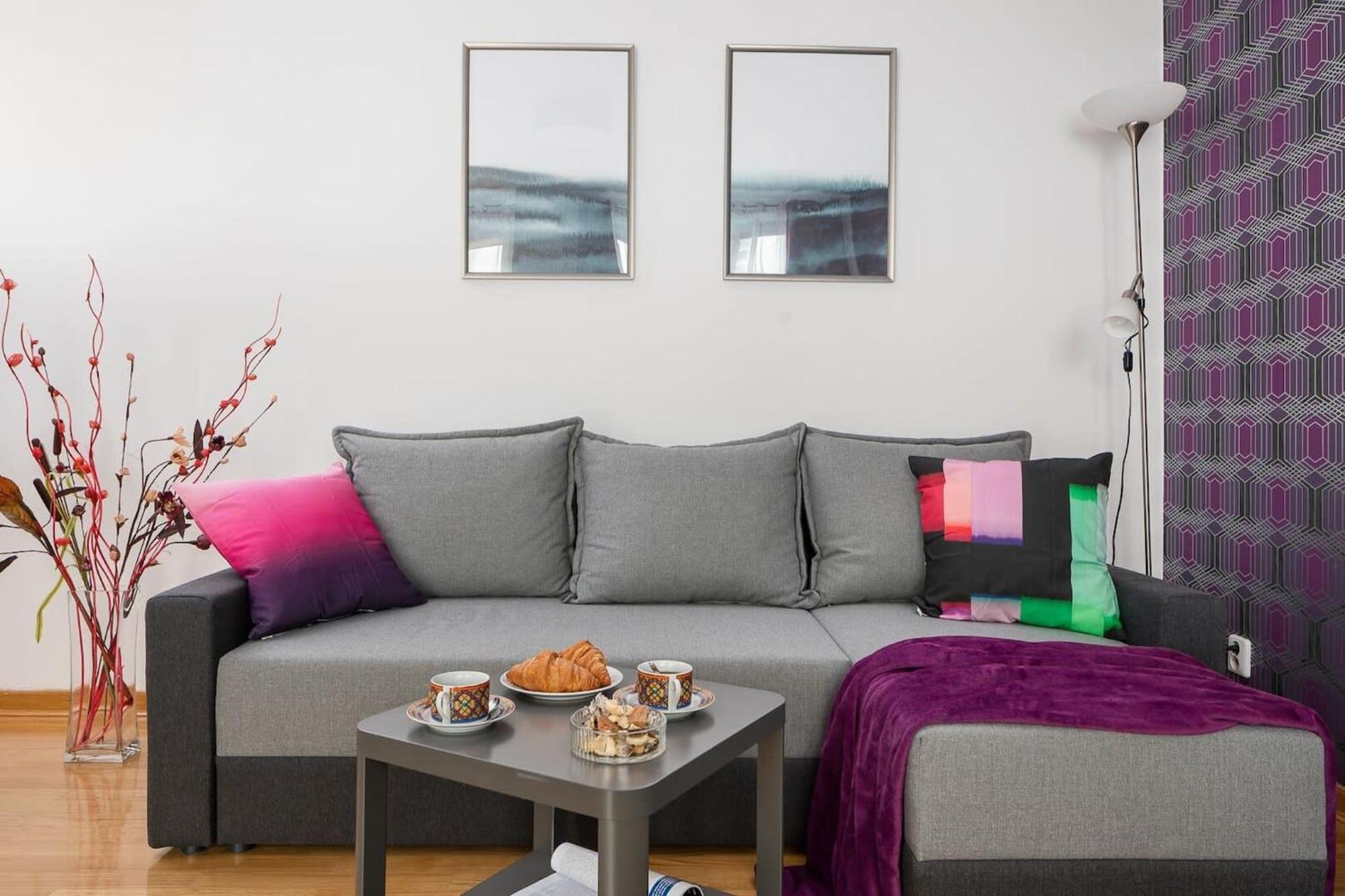 Elektoralna 12A - Colorful Apartment With Balcony By Noclegi Renters Varşovia Exterior foto